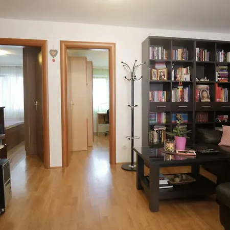 Ivana Apartman *